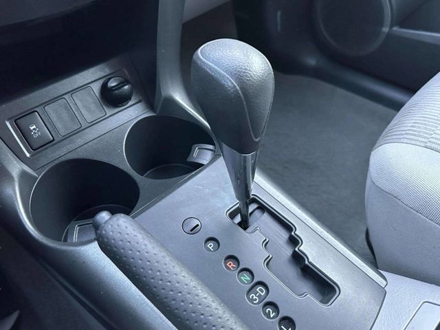 2011 Toyota RAV4 4WD 4dr 4-cyl 4-Speed Automatic - 23010688 - 26