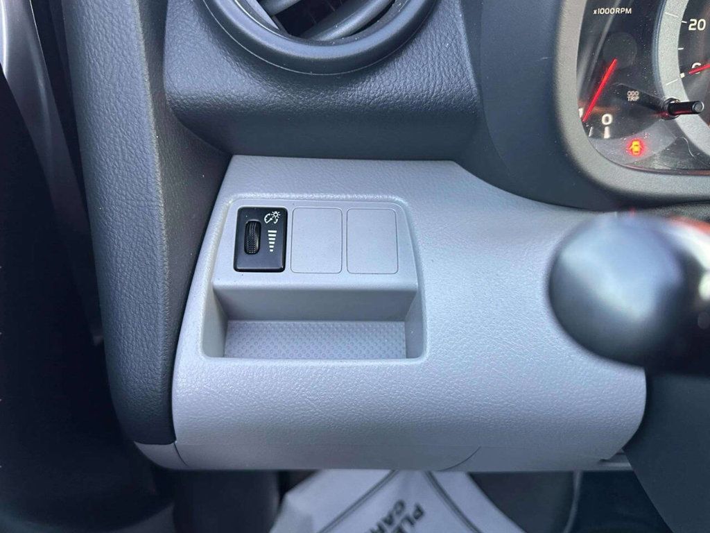 2011 Toyota RAV4 4WD 4dr 4-cyl 4-Speed Automatic - 23010688 - 29