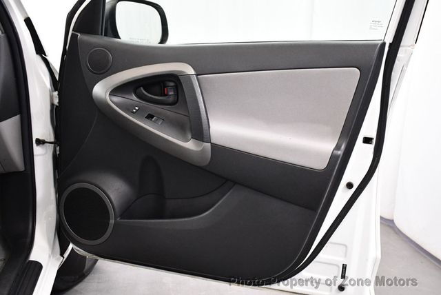 2011 Toyota RAV4 4WD 4dr V6 5-Speed Automatic - 22381526 - 19