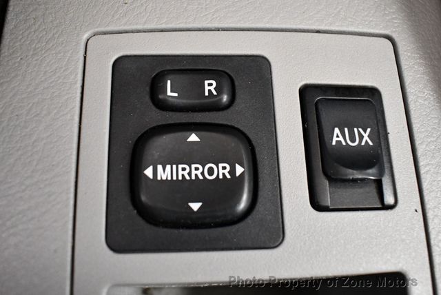 2011 Toyota RAV4 4WD 4dr V6 5-Speed Automatic - 22381526 - 29