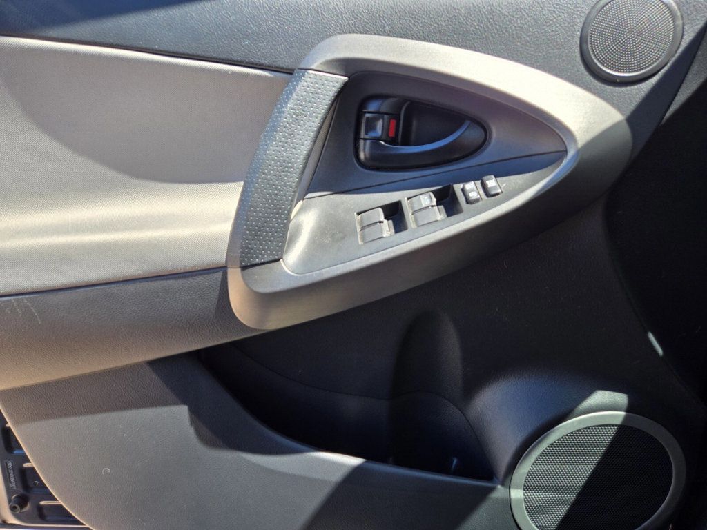 2011 Toyota RAV4 FWD 4dr 4-cyl 4-Speed Automatic - 22897048 - 14