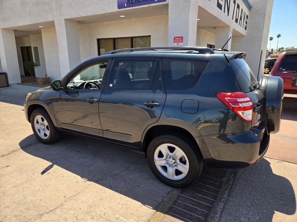 2011 Toyota RAV4 photo 3