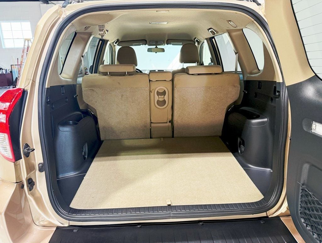 2011 Toyota RAV4 FWD 4dr 4-cyl 4-Speed Automatic - 22917903 - 26