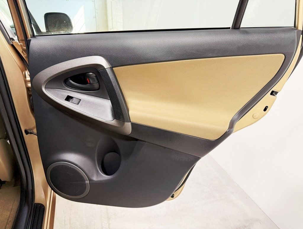 2011 Toyota RAV4 FWD 4dr 4-cyl 4-Speed Automatic - 22917903 - 29