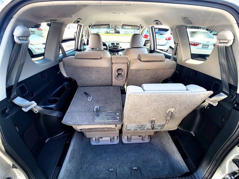 2011 Toyota RAV4 FWD 4dr 4-cyl 4-Speed Automatic - 22912809 - 9