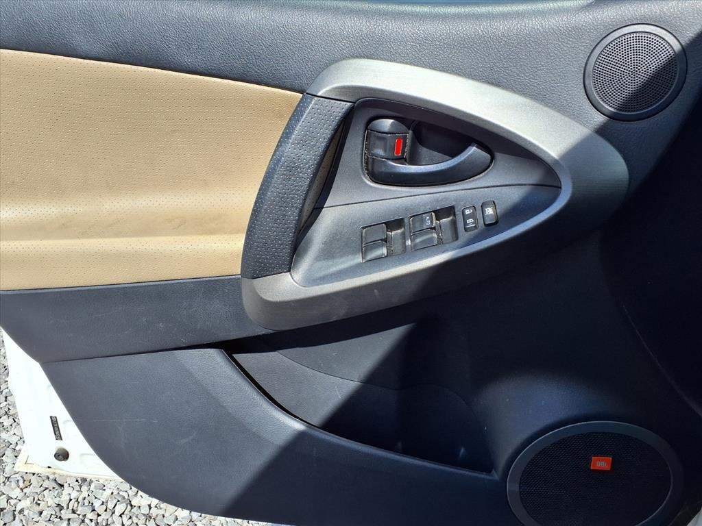 2011 Toyota RAV4 FWD 4dr 4-cyl 4-Speed Automatic Ltd - 22956330 - 13