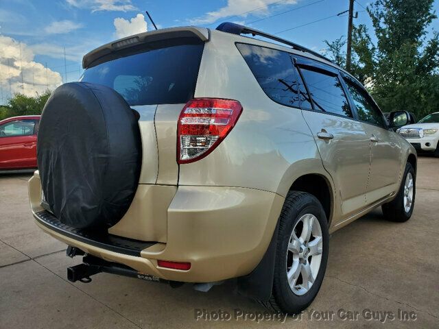 2011 Toyota RAV4 photo 4
