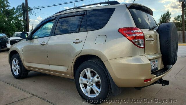 2011 Toyota RAV4 One owner - 22928276 - 18