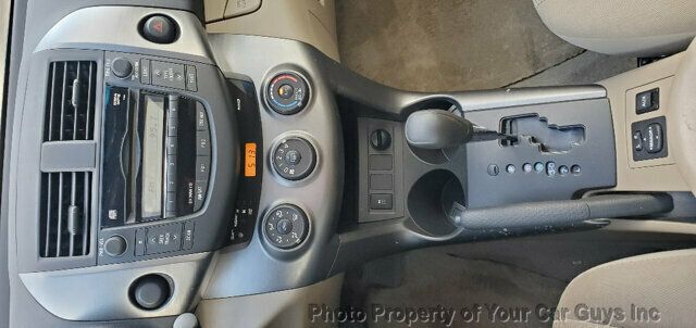 2011 Toyota RAV4 One owner - 22928276 - 24