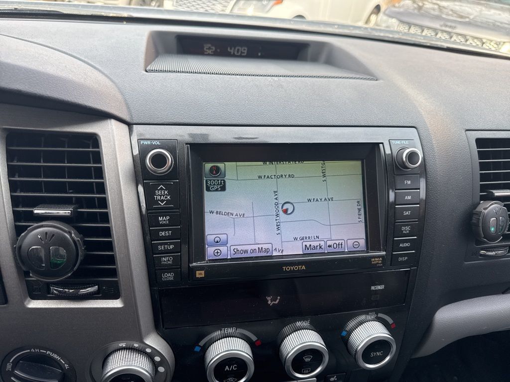 2011 Toyota Sequoia 4WD LV8 6-Speed Automatic Ltd - 23003085 - 19