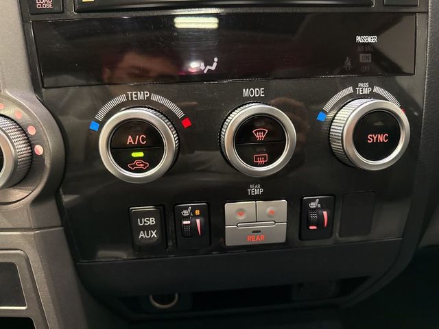 2011 Toyota Sequoia 4WD LV8 6-Speed Automatic Ltd - 23003085 - 22