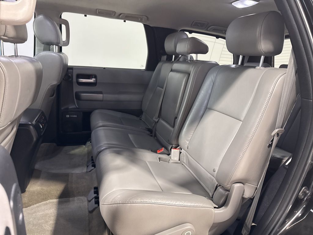 2011 Toyota Sequoia 4WD LV8 6-Speed Automatic Ltd - 23003085 - 35