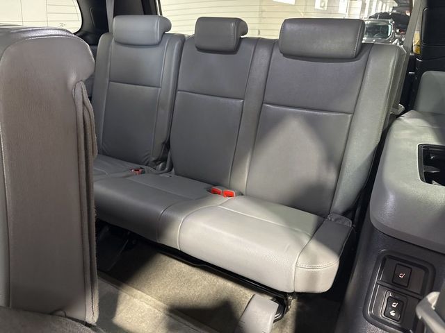 2011 Toyota Sequoia 4WD LV8 6-Speed Automatic Ltd - 23003085 - 38
