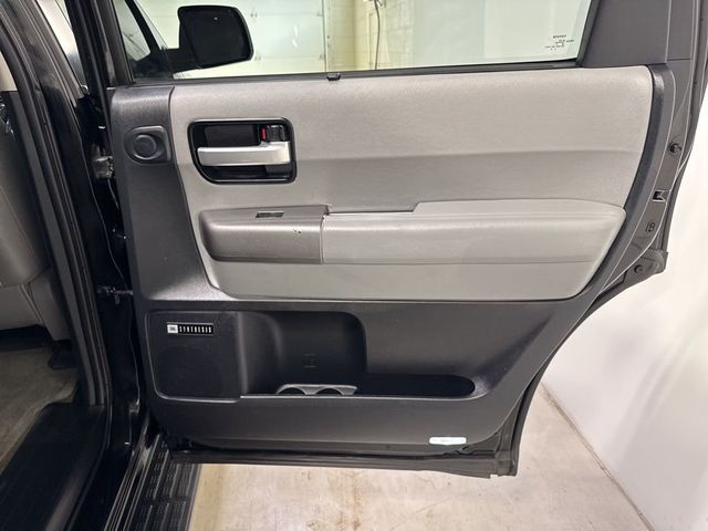 2011 Toyota Sequoia 4WD LV8 6-Speed Automatic Ltd - 23003085 - 47