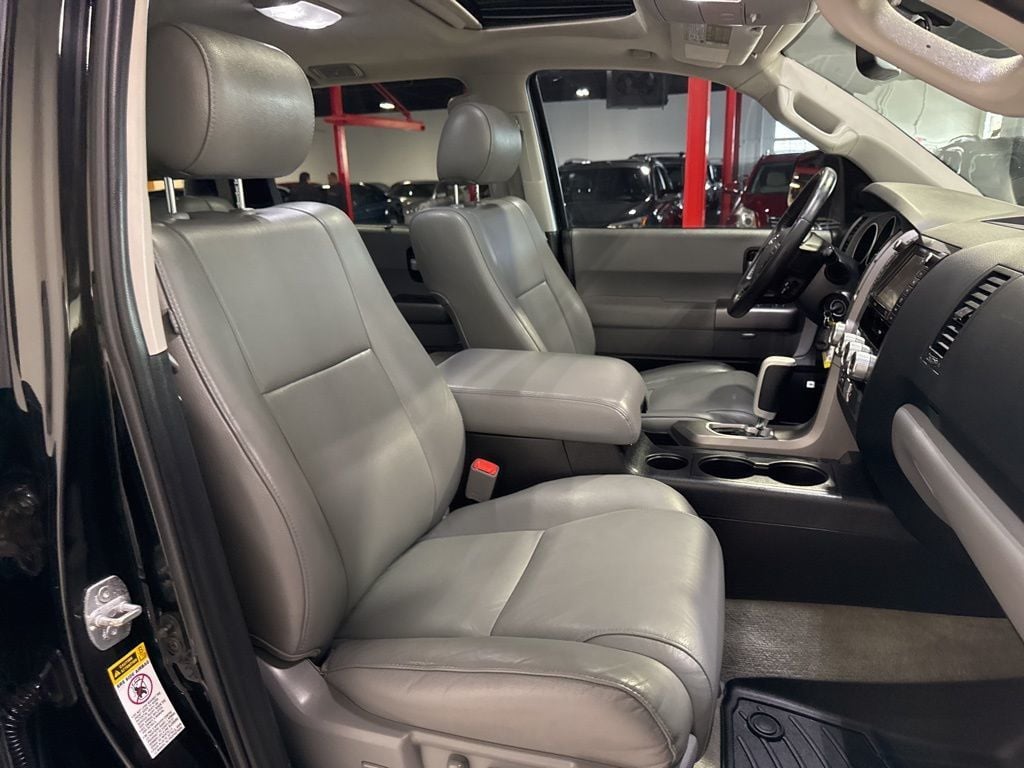 2011 Toyota Sequoia 4WD LV8 6-Speed Automatic Ltd - 23003085 - 50
