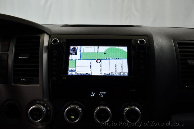 2011 Toyota Sequoia 4WD LV8 FFV 6-Speed Automatic Ltd - 23014474 - 32