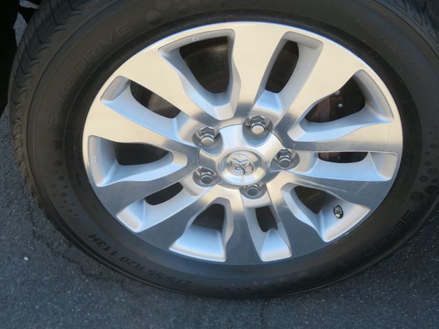 2011 Toyota Sequoia 4X4 PLATINUM SEQUOIA THIRD ROW SEAT 5.7 MOTOR EXTRA CLEAN  - 23059848 - 14