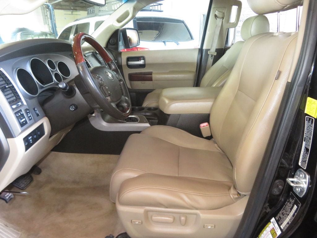 2011 Toyota Sequoia 4X4 PLATINUM SEQUOIA THIRD ROW SEAT 5.7 MOTOR EXTRA CLEAN  - 23059848 - 16