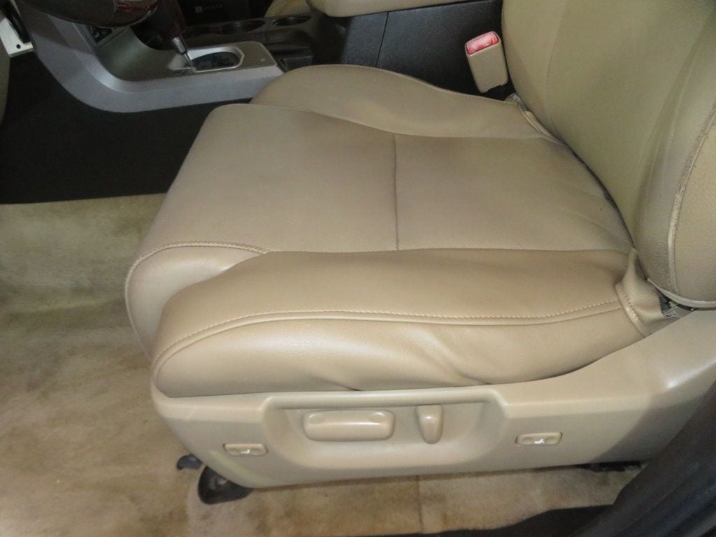 2011 Toyota Sequoia 4X4 PLATINUM SEQUOIA THIRD ROW SEAT 5.7 MOTOR EXTRA CLEAN  - 23059848 - 18