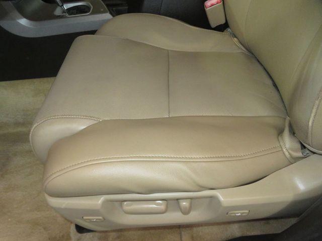 2011 Toyota Sequoia 4X4 PLATINUM SEQUOIA THIRD ROW SEAT 5.7 MOTOR EXTRA CLEAN  - 23059848 - 20