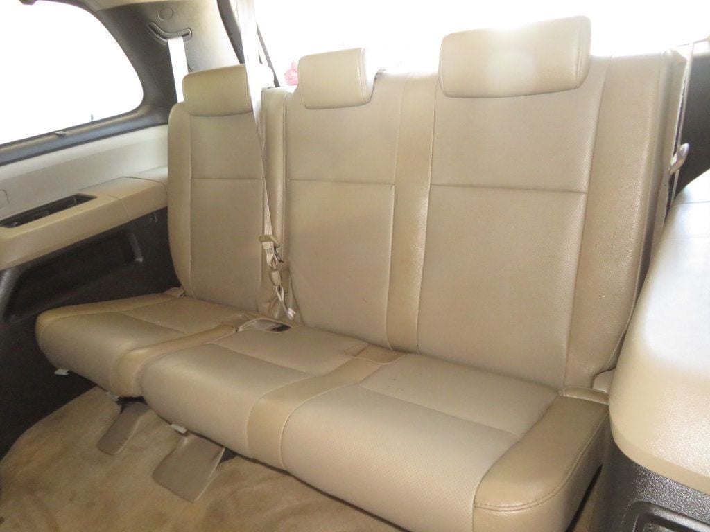 2011 Toyota Sequoia 4X4 PLATINUM SEQUOIA THIRD ROW SEAT 5.7 MOTOR EXTRA CLEAN  - 23059848 - 25