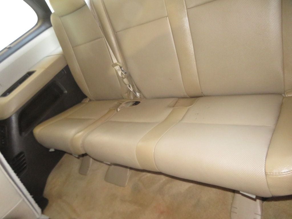 2011 Toyota Sequoia 4X4 PLATINUM SEQUOIA THIRD ROW SEAT 5.7 MOTOR EXTRA CLEAN  - 23059848 - 26