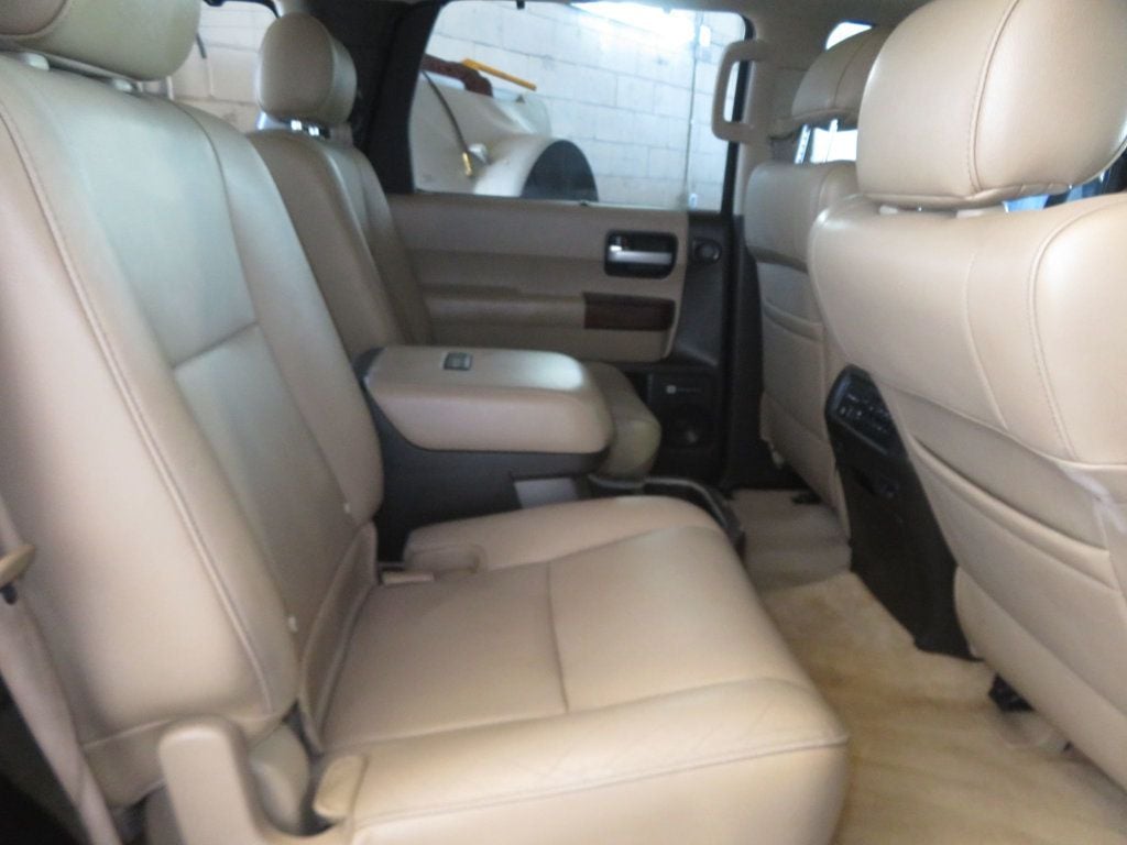 2011 Toyota Sequoia 4X4 PLATINUM SEQUOIA THIRD ROW SEAT 5.7 MOTOR EXTRA CLEAN  - 23059848 - 28