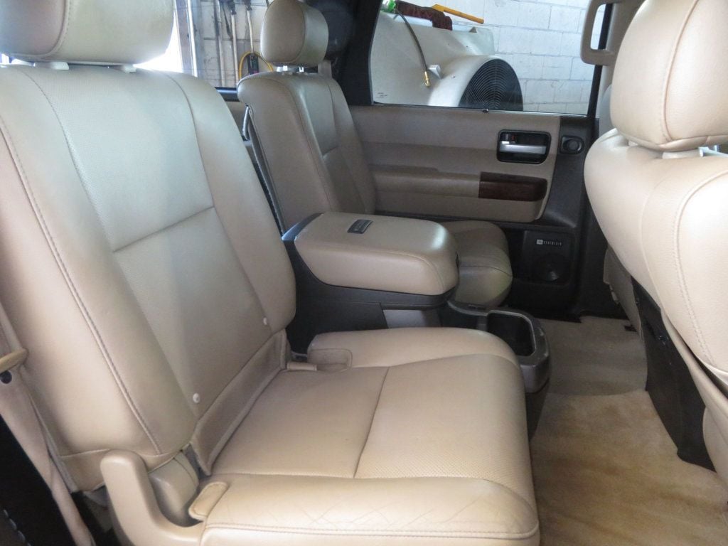 2011 Toyota Sequoia 4X4 PLATINUM SEQUOIA THIRD ROW SEAT 5.7 MOTOR EXTRA CLEAN  - 23059848 - 30