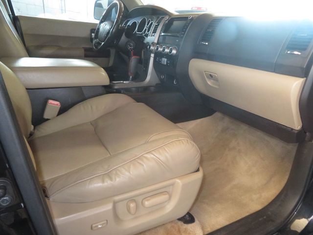 2011 Toyota Sequoia 4X4 PLATINUM SEQUOIA THIRD ROW SEAT 5.7 MOTOR EXTRA CLEAN  - 23059848 - 36