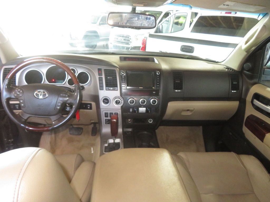2011 Toyota Sequoia 4X4 PLATINUM SEQUOIA THIRD ROW SEAT 5.7 MOTOR EXTRA CLEAN  - 23059848 - 40