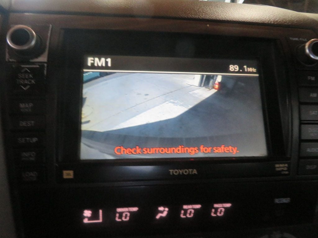 2011 Toyota Sequoia 4X4 PLATINUM SEQUOIA THIRD ROW SEAT 5.7 MOTOR EXTRA CLEAN  - 23059848 - 43