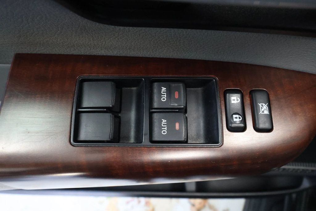 2011 Toyota Sequoia PLATNIUM TRIM,  - 22934482 - 13