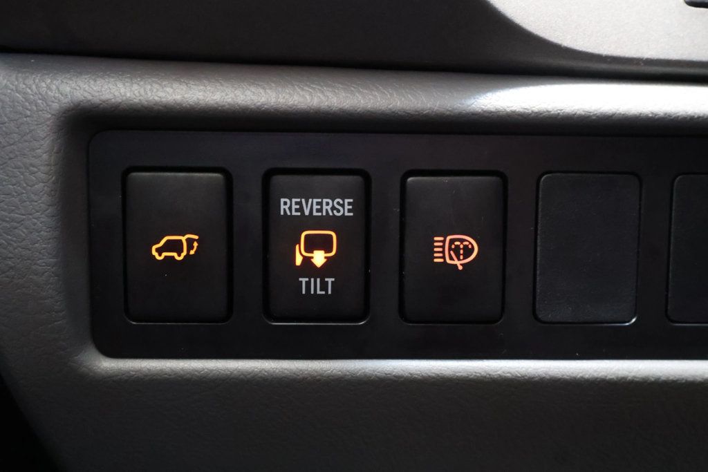 2011 Toyota Sequoia PLATNIUM TRIM,  - 22934482 - 20