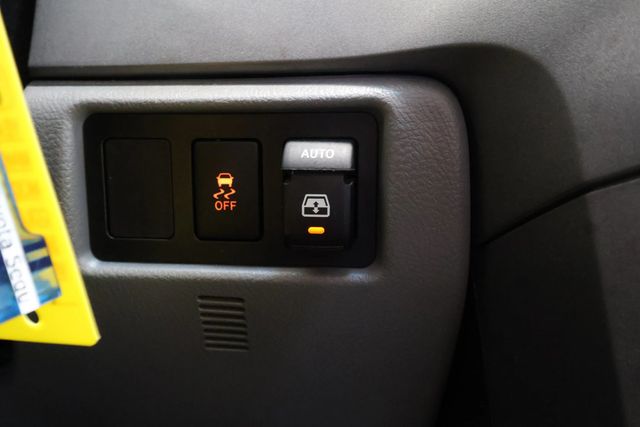 2011 Toyota Sequoia PLATNIUM TRIM,  - 22934482 - 27