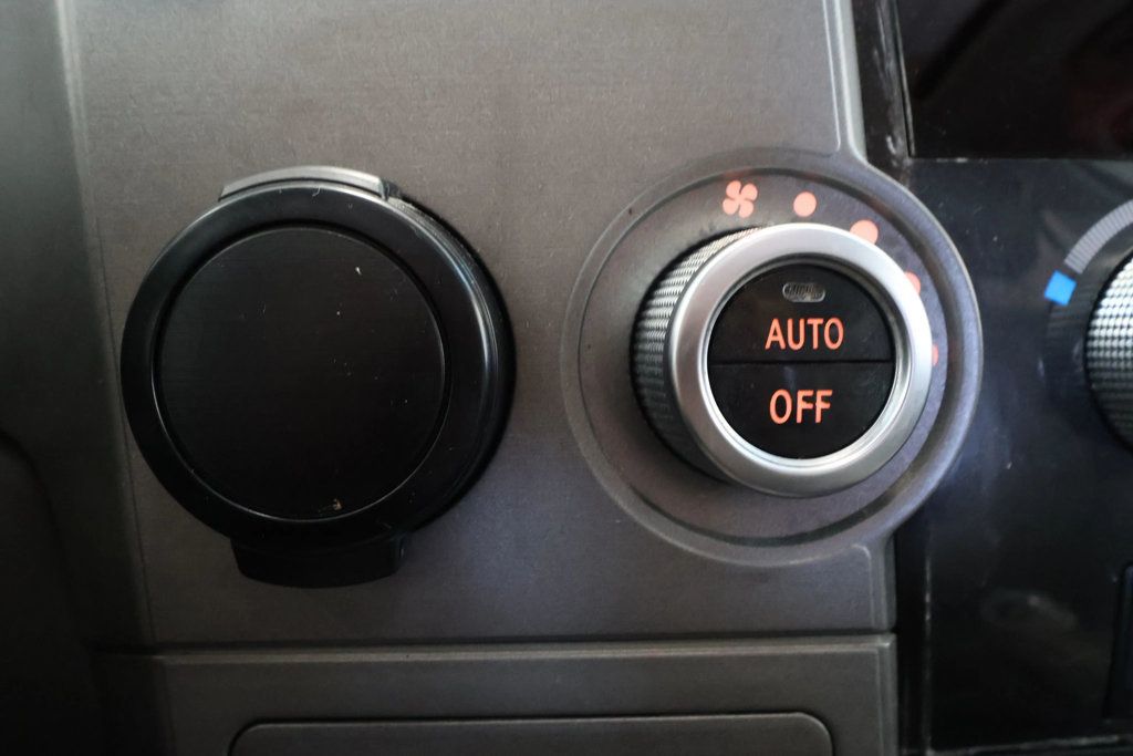 2011 Toyota Sequoia PLATNIUM TRIM,  - 22934482 - 30