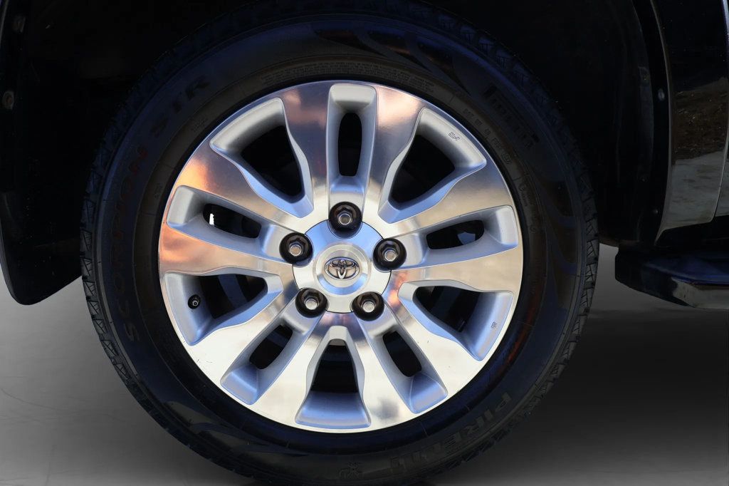 2011 Toyota Sequoia RWD LV8 6-Speed Automatic Platinum - 22934482 - 9