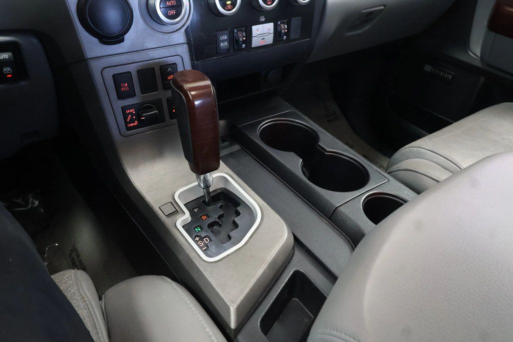 2011 Toyota Sequoia RWD LV8 6-Speed Automatic Platinum - 22934482 - 28