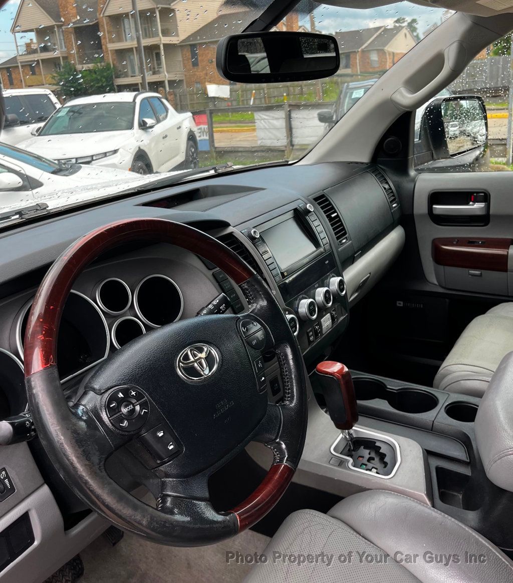 2011 Toyota Sequoia RWD LV8 6-Speed Automatic Platinum - 23049679 - 14