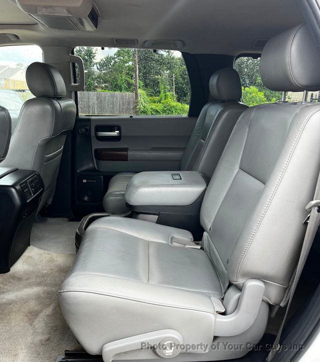 2011 Toyota Sequoia RWD LV8 6-Speed Automatic Platinum - 23049679 - 16