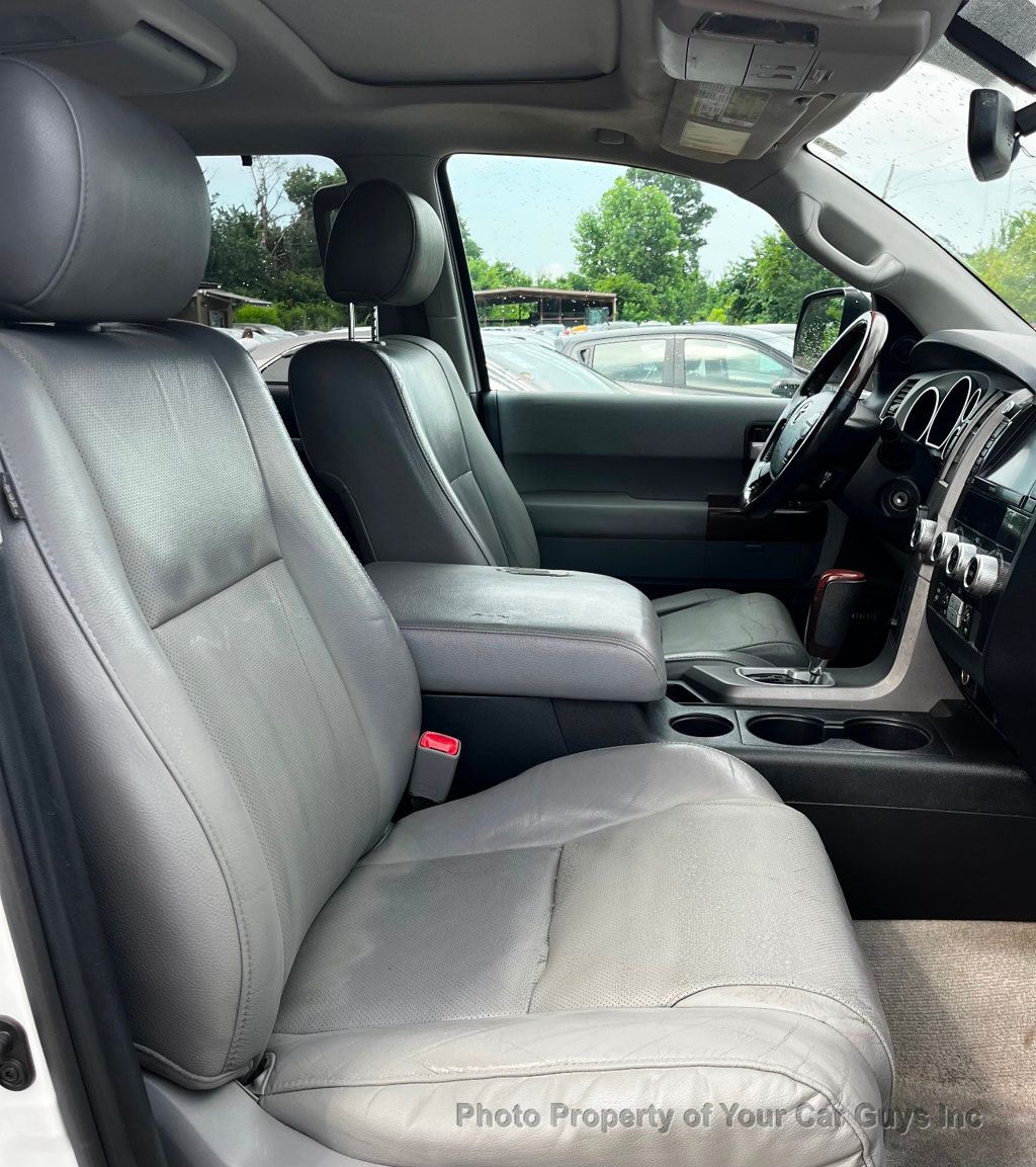 2011 Toyota Sequoia RWD LV8 6-Speed Automatic Platinum - 23049679 - 18