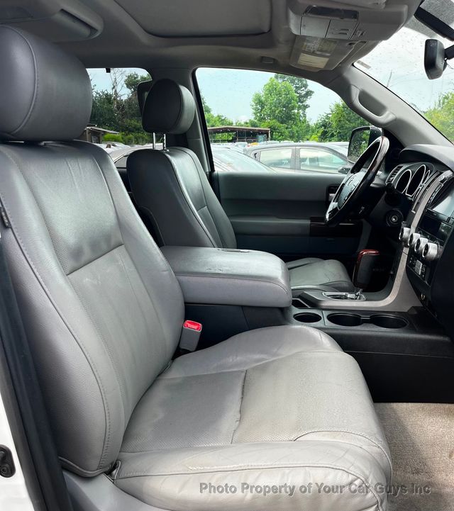 2011 Toyota Sequoia RWD LV8 6-Speed Automatic Platinum - 23049679 - 18