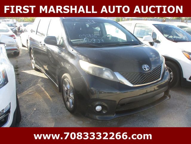 2011 Toyota Sienna  - 22931650 - 1