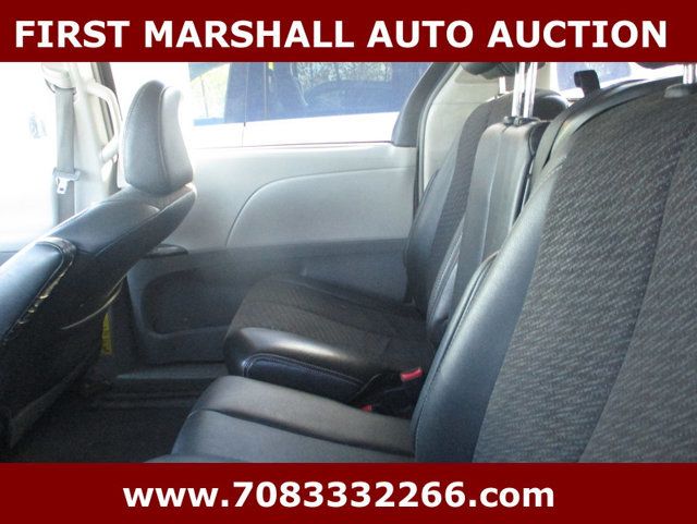 2011 Toyota Sienna  - 22931650 - 5