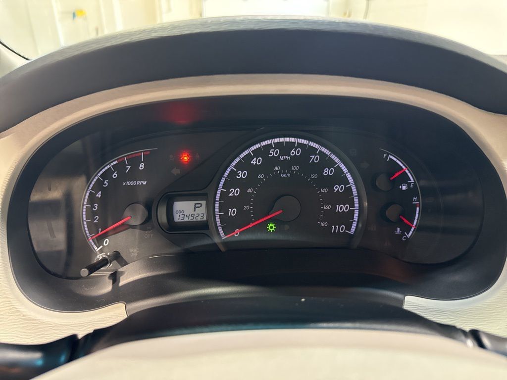 2011 Toyota Sienna 5dr 7-Passenger Van V6 FWD - 22973359 - 12