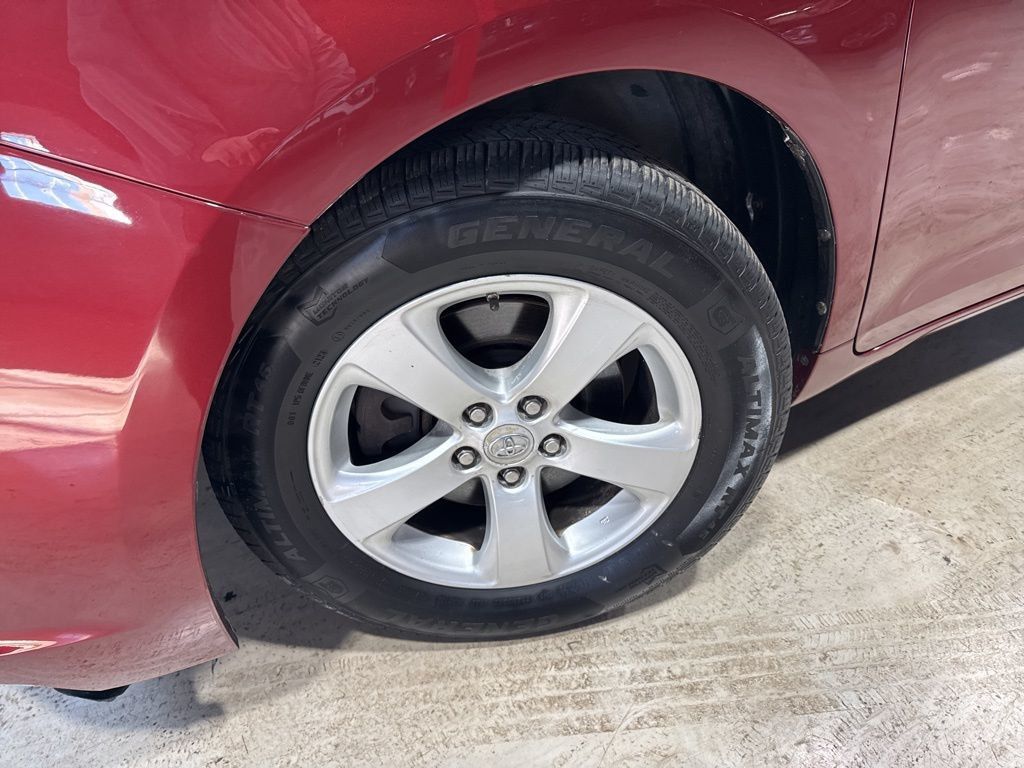 2011 Toyota Sienna 5dr 7-Passenger Van V6 FWD - 22973359 - 1