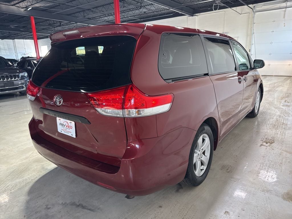 2011 Toyota Sienna 5dr 7-Passenger Van V6 FWD - 22973359 - 6