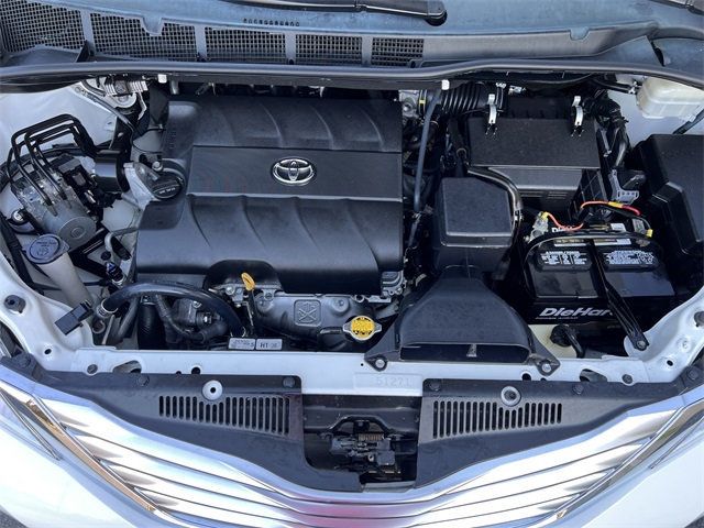 2011 Toyota Sienna 5dr 7-Passenger Van V6 Ltd FWD - 22942967 - 20