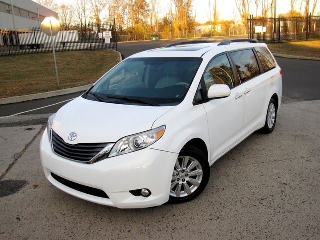 2011 Toyota Sienna 5dr 7-Passenger Van V6 XLE AWD - 22663136 - 3