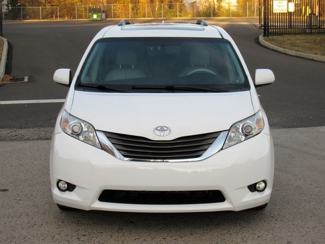 2011 Toyota Sienna 5dr 7-Passenger Van V6 XLE AWD - 22663136 - 4