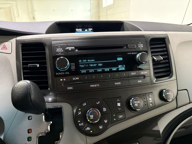 2011 Toyota Sienna 5dr 8-Passenger Van V6 LE FWD - 23073660 - 15